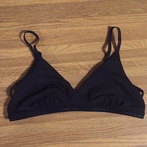 Women’s Lululemon bra